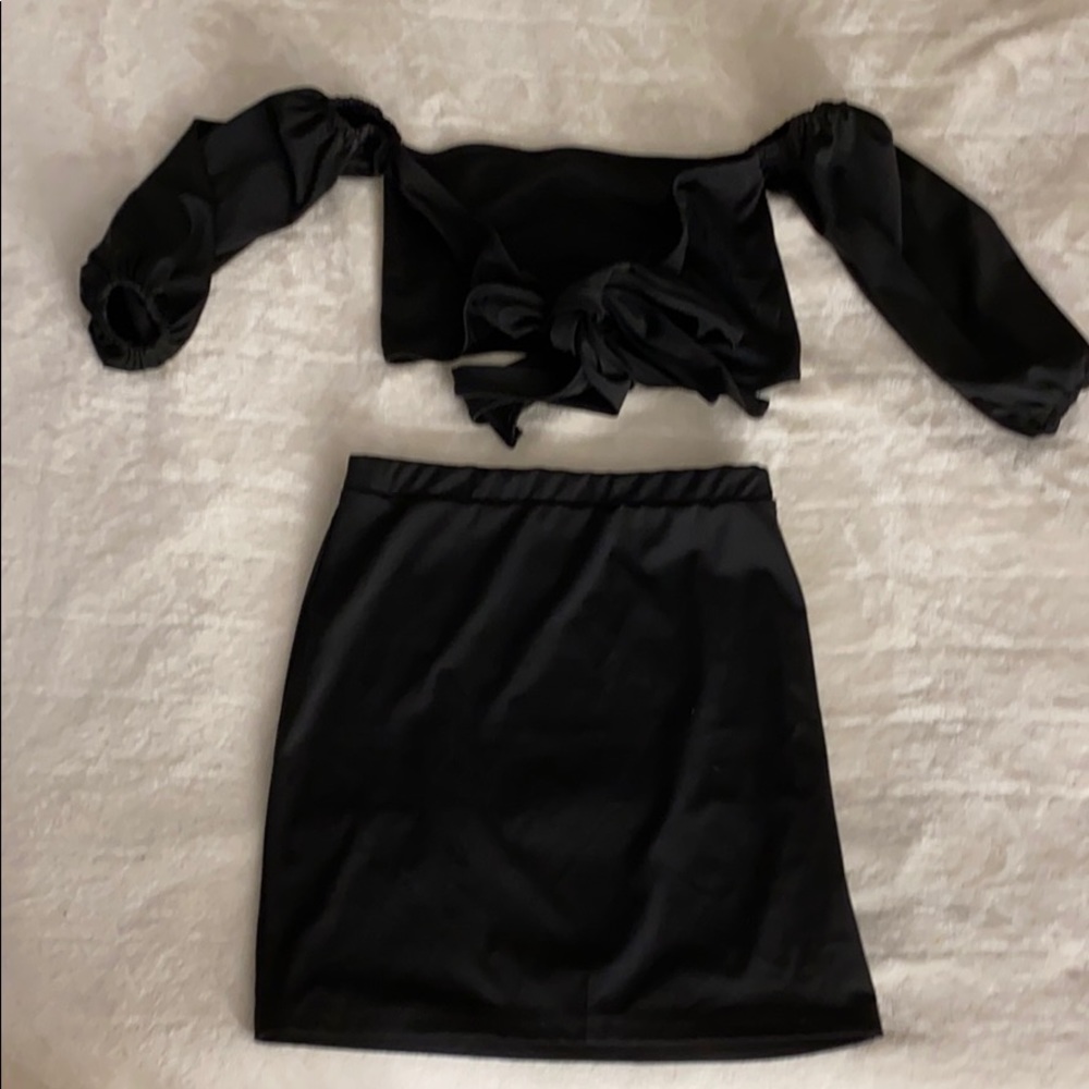 Two piece crop top tie and skirt set